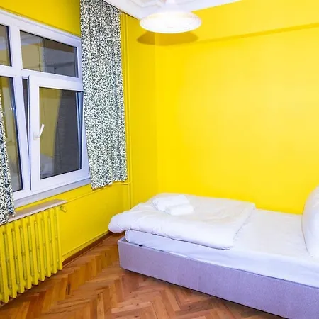 3br House Near Nisantasi Daire